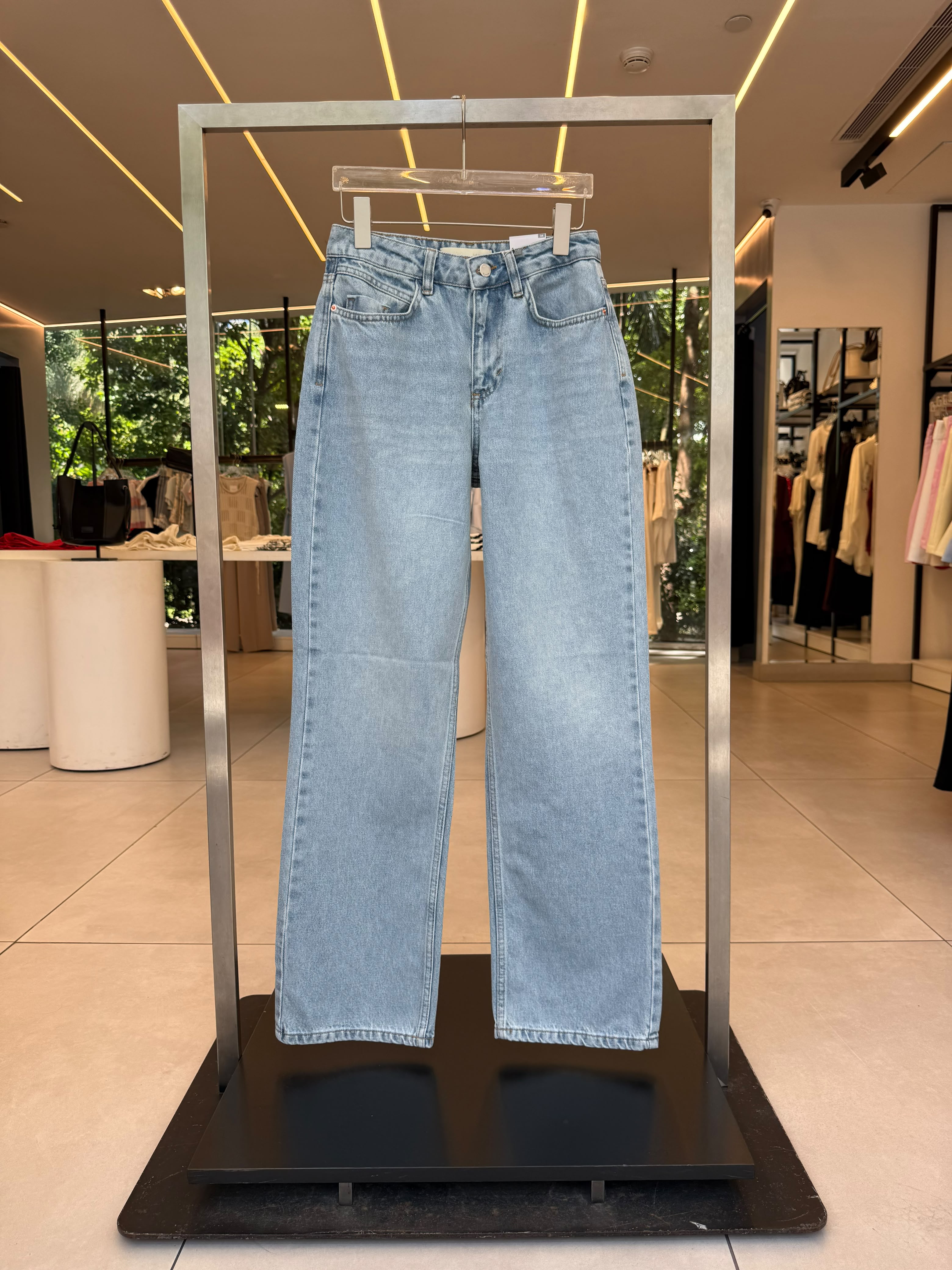 Straight jeans