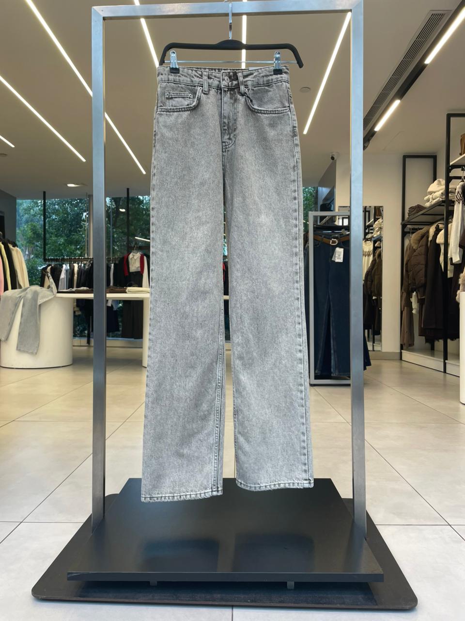 Straight cut jeans 943