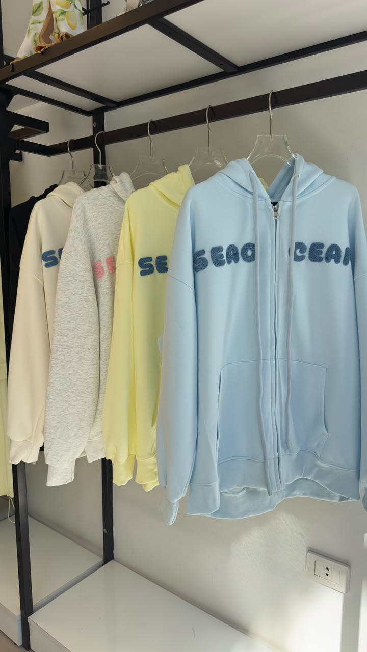 G- Hoodie with zipper 8026