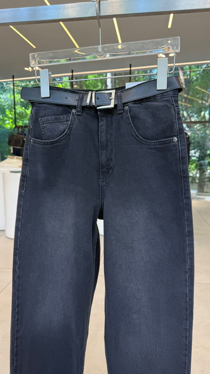 G-black mom jeans 1059